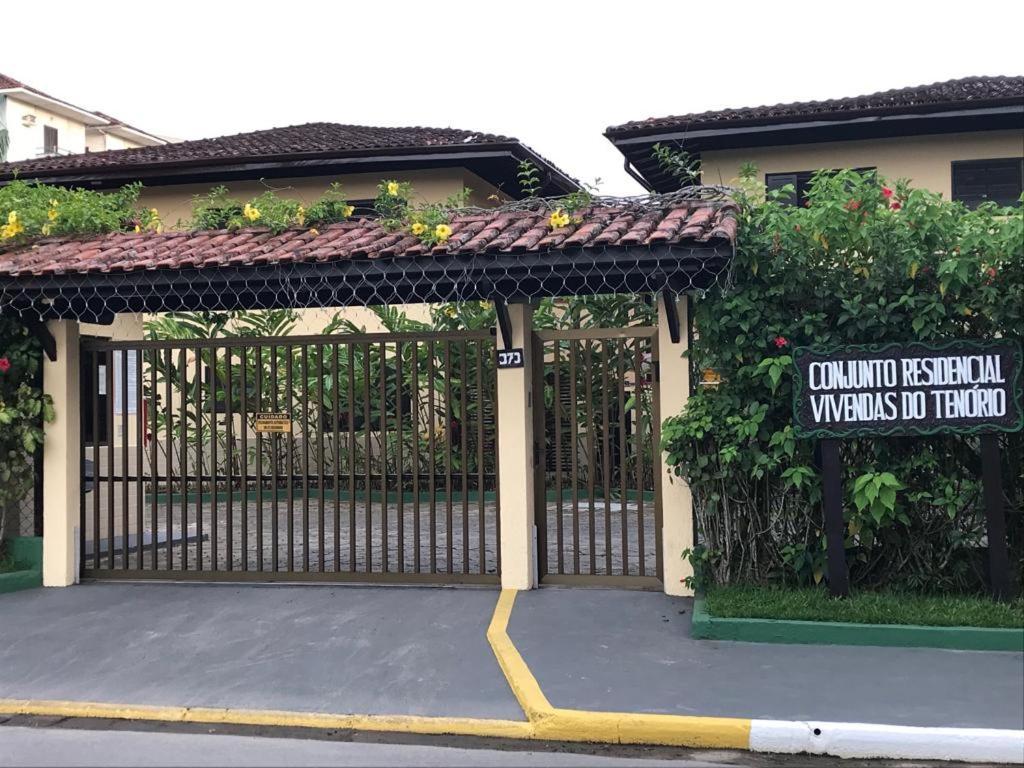 Apt 2 Dorms Tenorio Pe Areia อูบาตูบา ภายนอก รูปภาพ